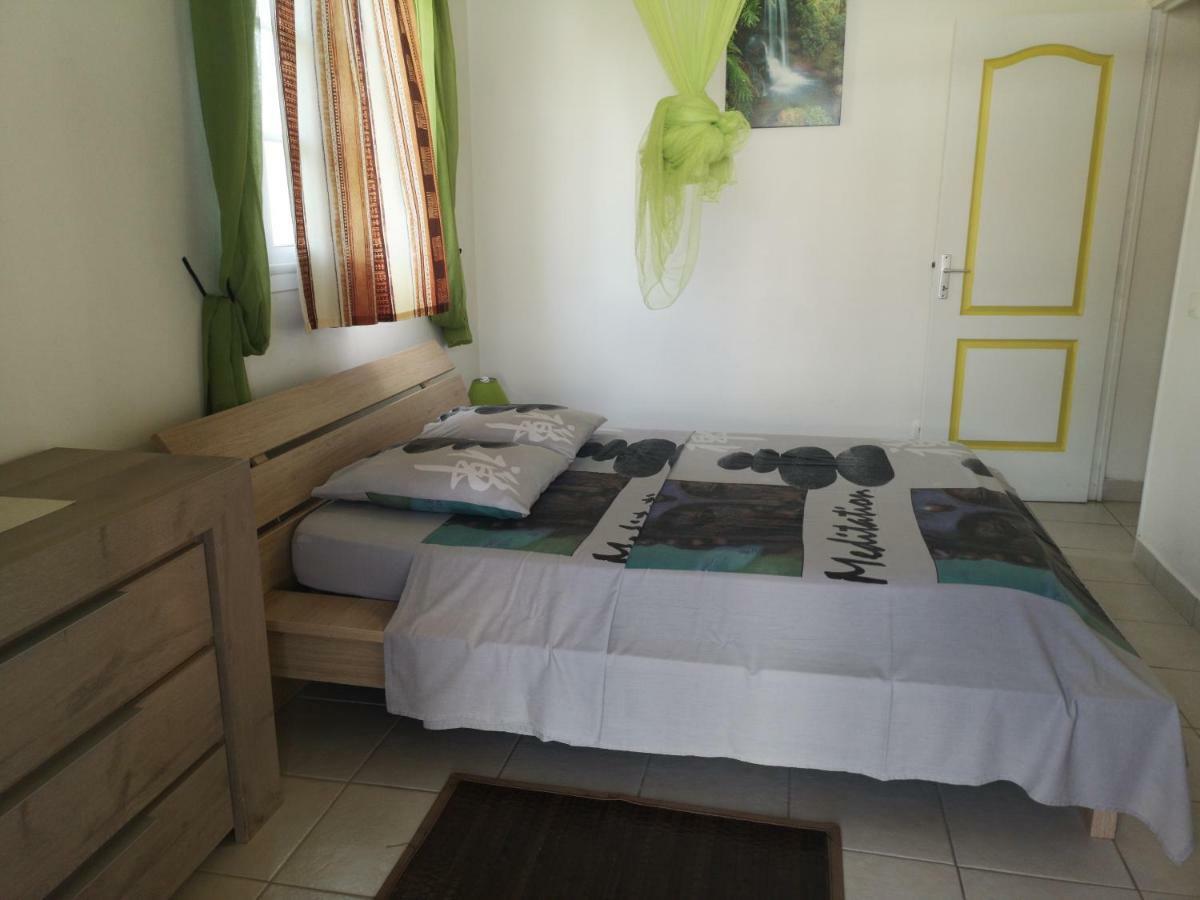 Appartement Beau F2 avec vue sur Les Saintes à Trois-Rivières Extérieur photo